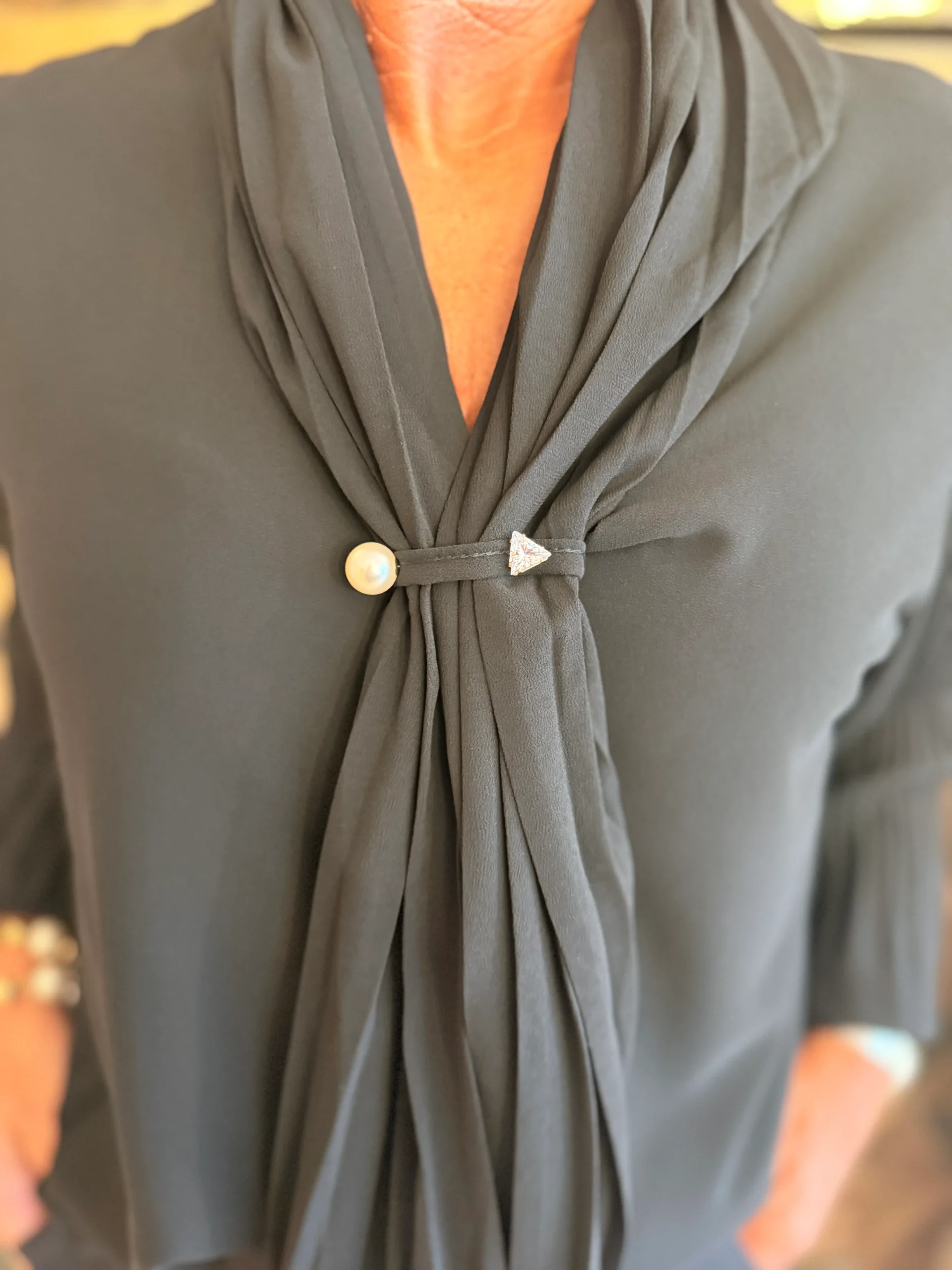 Blouse Broche Sabine | Zwart - Afbeelding 3
