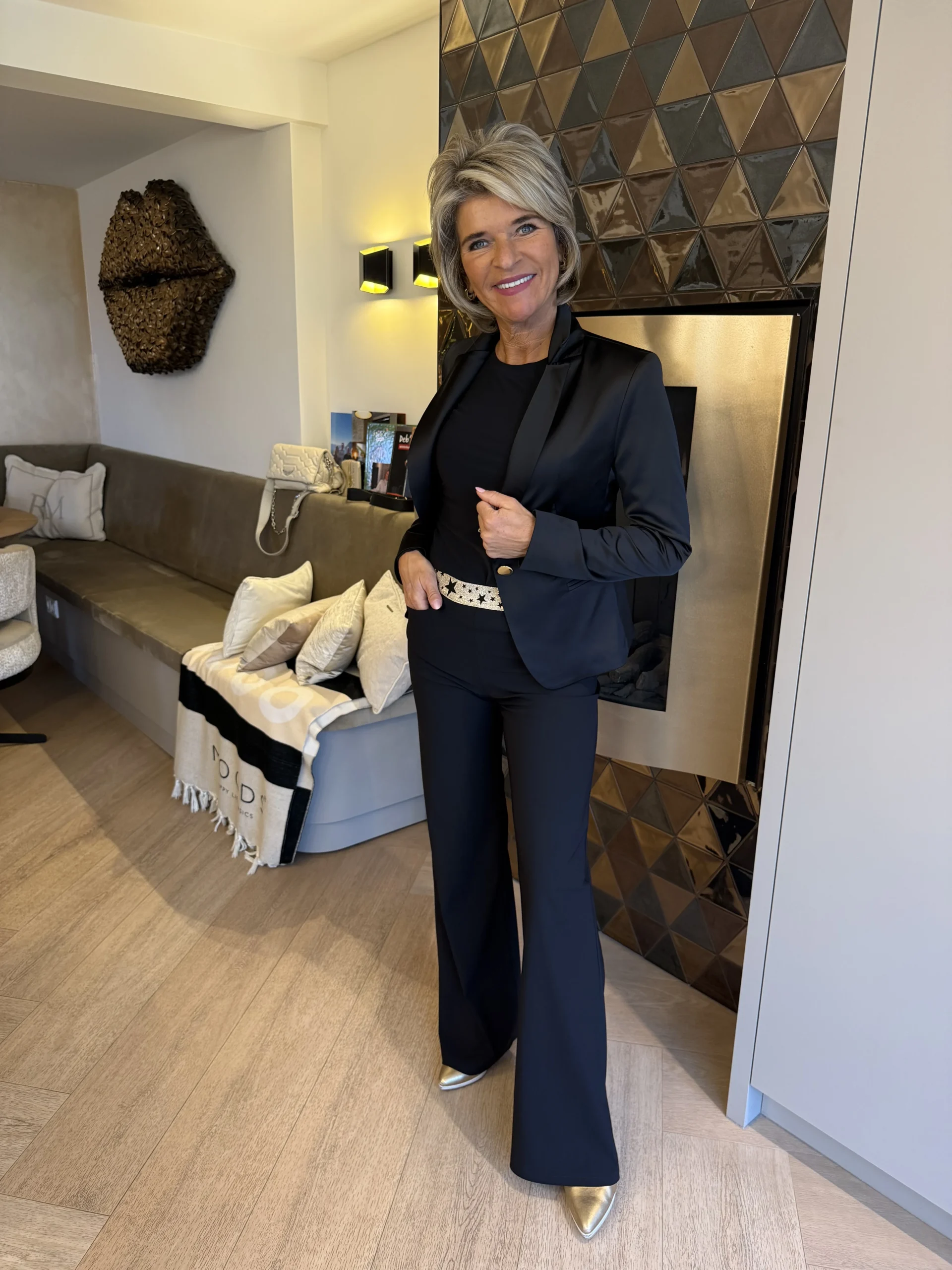 Blazer Kort Venezia | Satijn | Zwart - Afbeelding 2