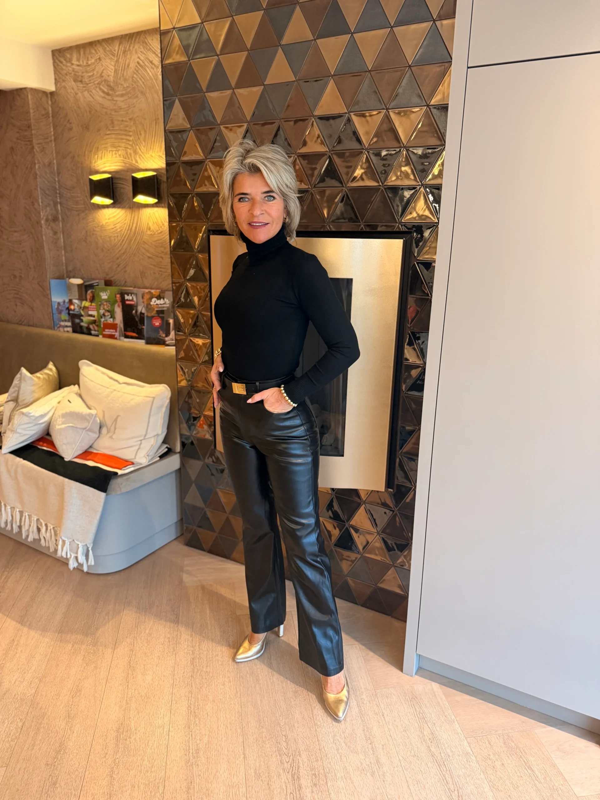 Straight Leg Leder Sterre | Zwart