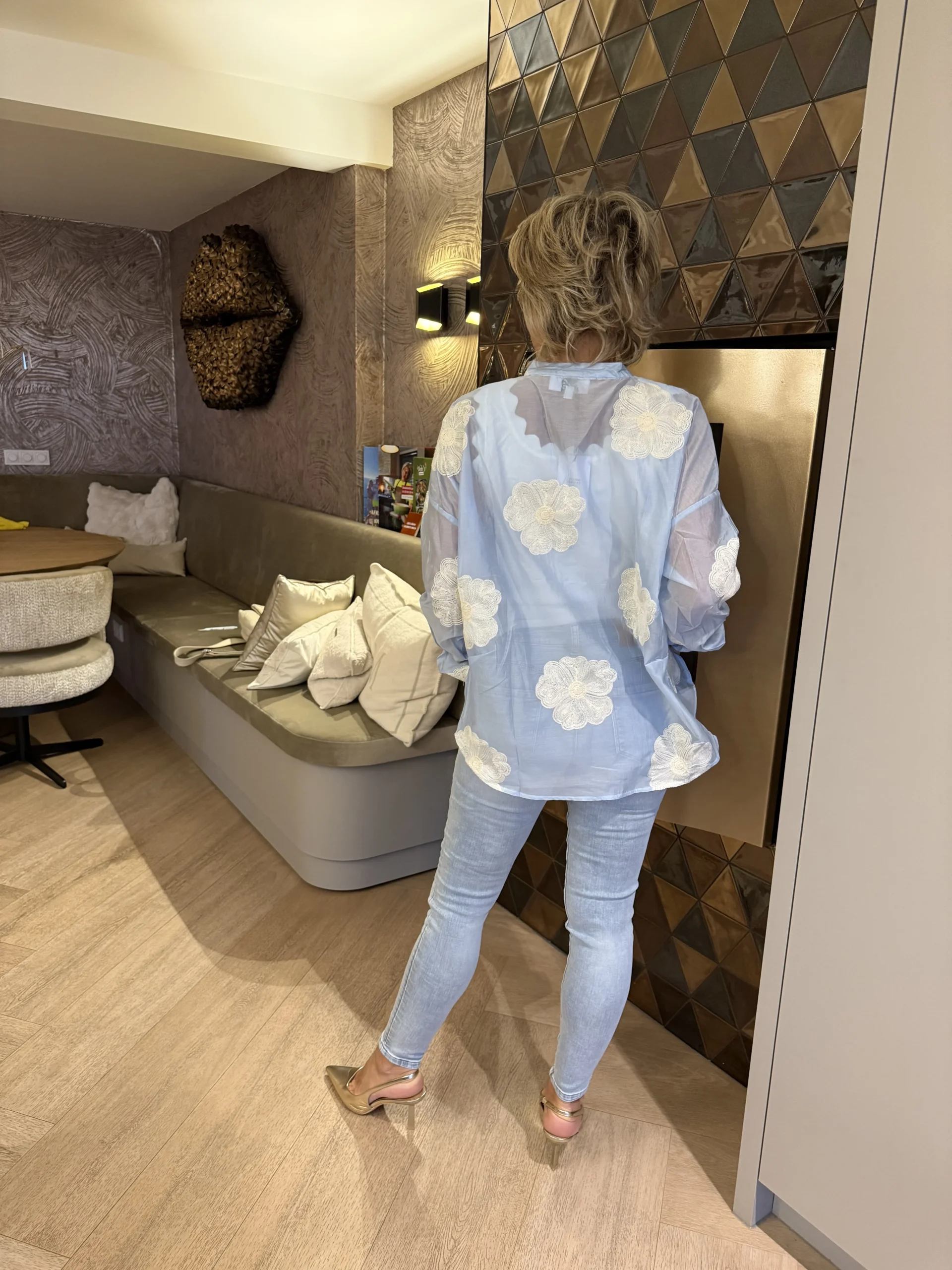 Blouse Voile Bloem | Lichtblauw - Afbeelding 3