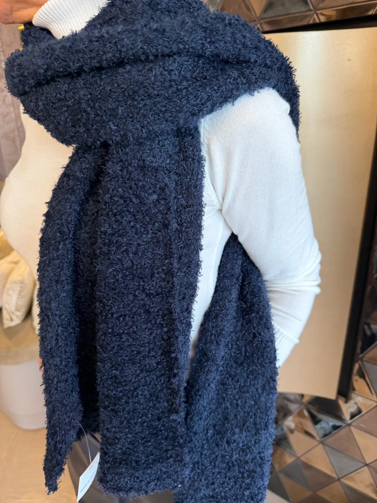 Sjaal Bouclé | Donkerblauw - Afbeelding 2